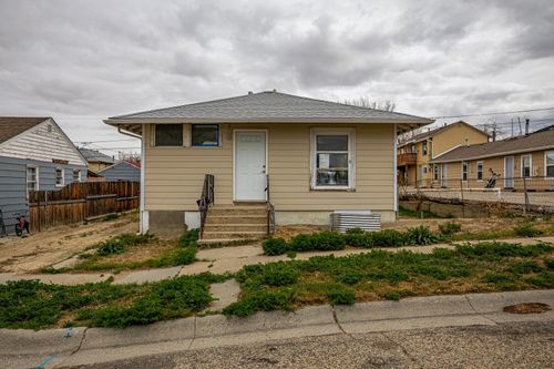 1137 S Cedar St, Casper, WY, 82601-3523 | Card Image