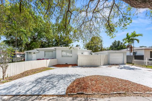 906 S 26th Ave, Hollywood, FL, 33020-5707 | Card Image