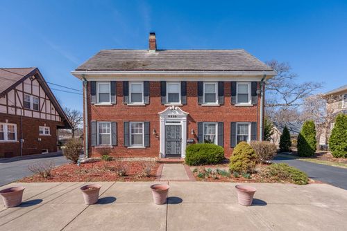 2210 30th St, Rock Island, IL, 61201-5003 | Card Image