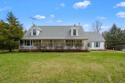 2905 E Bacon Rd, Hillsdale, MI, 49242-8708 | Card Image