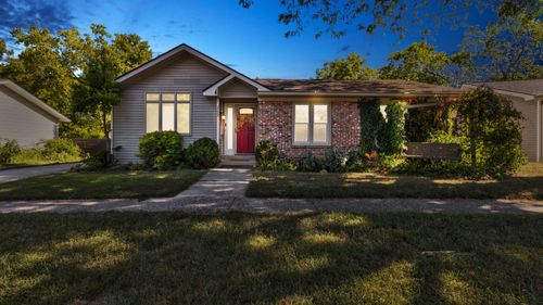 2009 Dunkirk Dr, Lexington, KY, 40504-1326 | Card Image