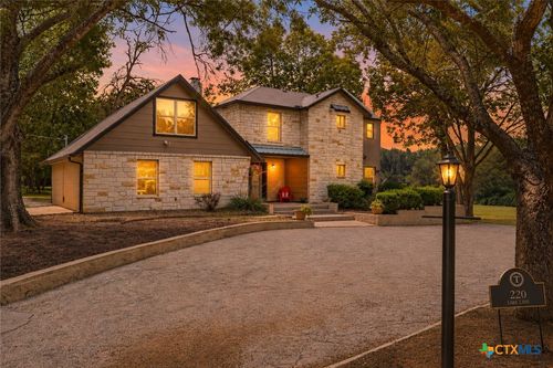 220 Lark Ln, New Braunfels, TX, 78132-4628 | Card Image