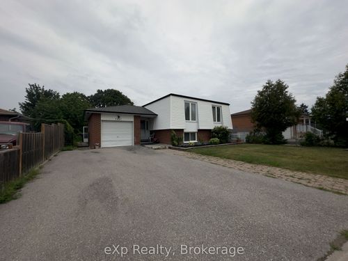 7601 Lockington Cres, Mississauga, ON, L4T2V6 | Card Image
