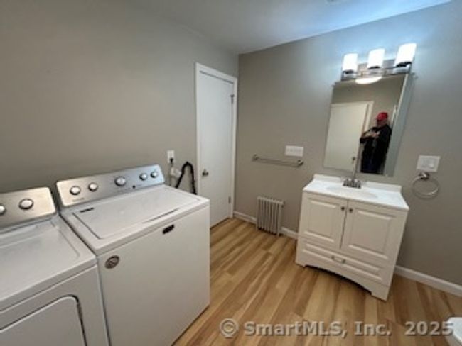 STE-2 - 2 Lincoln Ave, Home with 2 bedrooms, 1 bathrooms and null parking in Mystic CT | Image 6