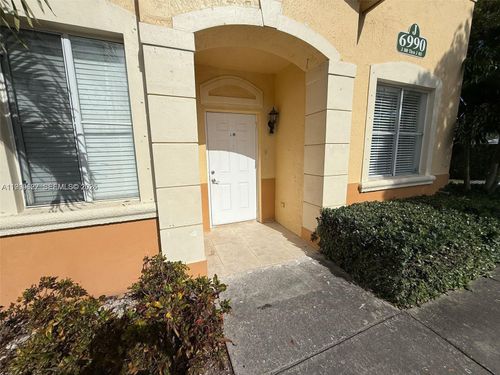 j100-6990 Nw 177th St, Hialeah, FL, 33015-6273 | Card Image