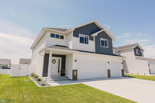 7351 28th St S, Fargo, ND, 58104-5514 | Card Image