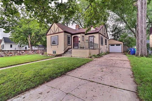 221 Gray Street, GREEN BAY, WI, 54303 | Card Image
