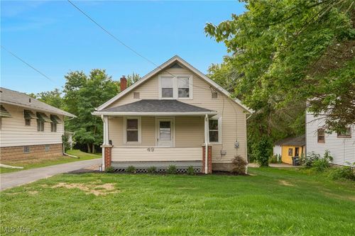49 Shields Rd, Boardman, OH, 44512-2228 | Card Image