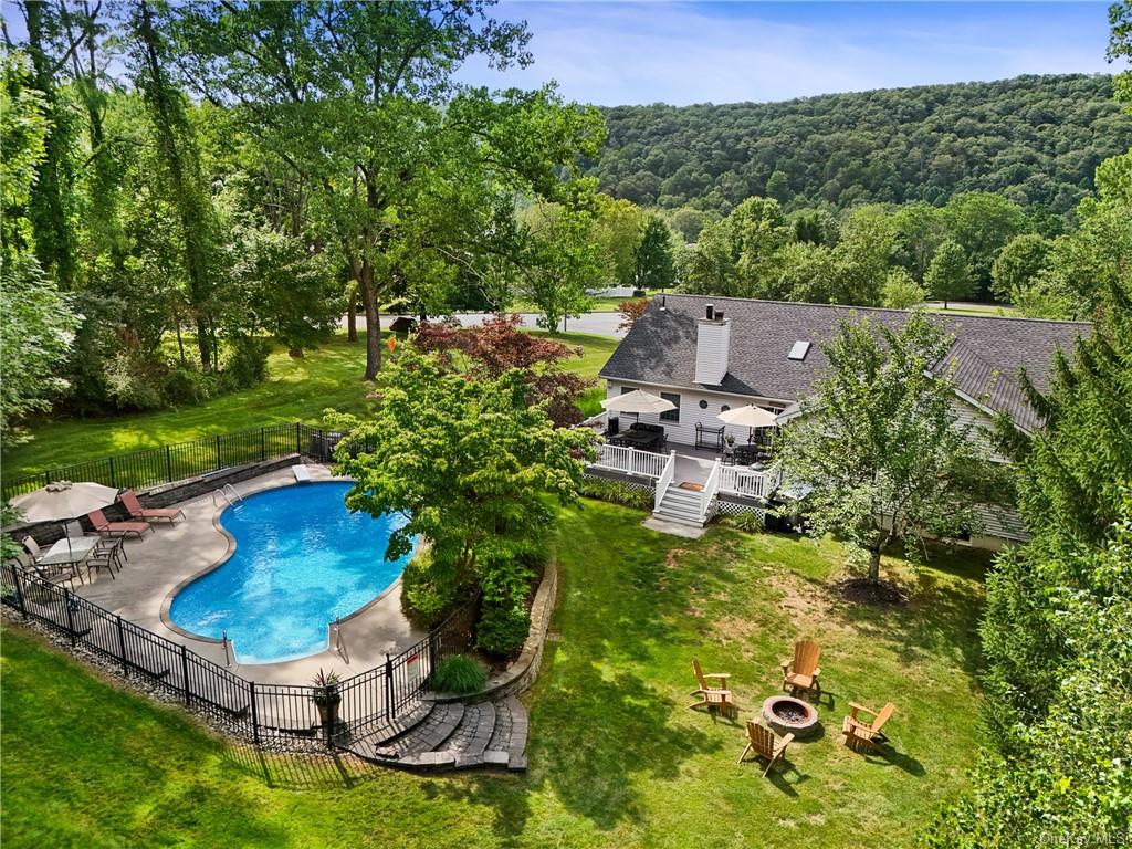 Lexington Ave, Highland Mills, NY 10930