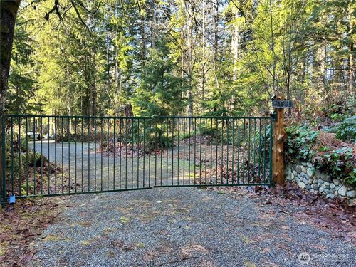 13863 351st Ave Ne, Duvall, WA, 98019-6654 | Card Image