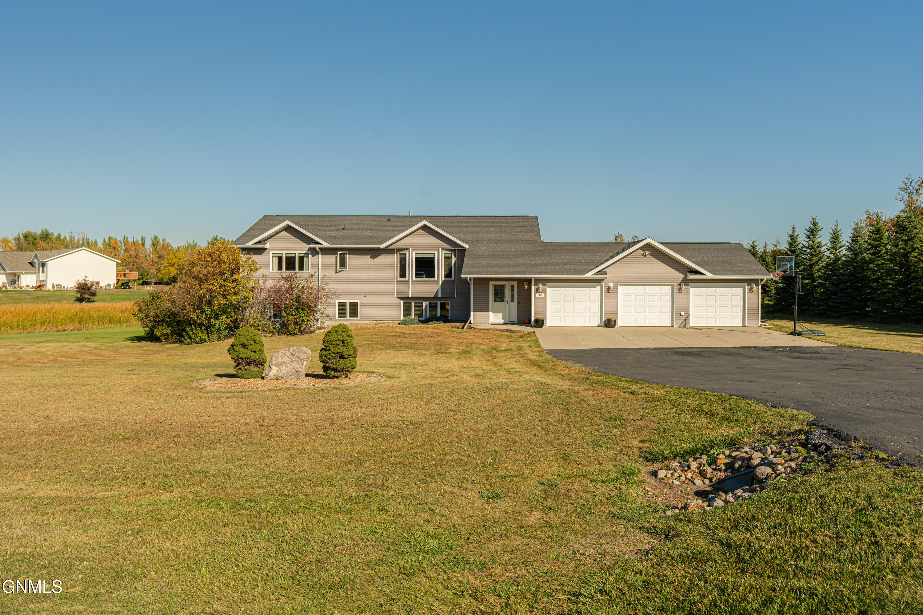 Country Creek Dr, Bismarck, ND 58503