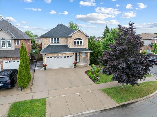 1 Hillcroft Dr, Stoney Creek, ON, L8J3W6 | Card Image