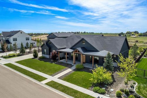 1521 W Kamet Ct, Nampa, ID, 83686-6831 | Card Image