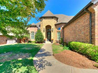 View of front of property with a front yard | Image 2