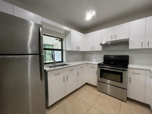 6141 Wiley St, Hollywood, FL, 33023-1844 | Card Image