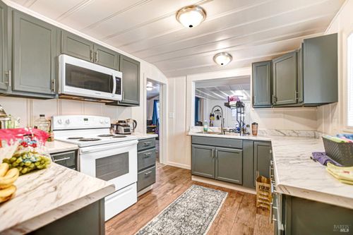 15289 Willow Rd, Guerneville, CA, 95446 | Card Image