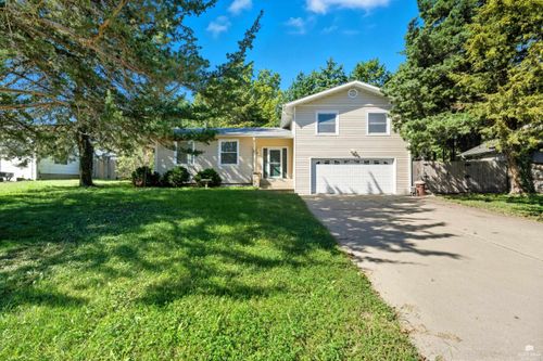 1619 Cedar Crest Dr, Manhattan, KS, 66503-2228 | Card Image