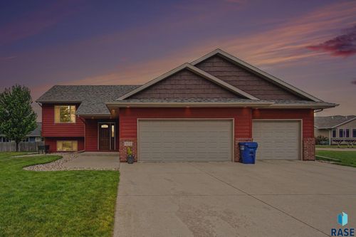 101 S Summer Ave Avenue, Brandon, SD, 57005 | Card Image