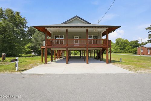 303 E Jones St, Trenton, NC, 28585-7786 | Card Image