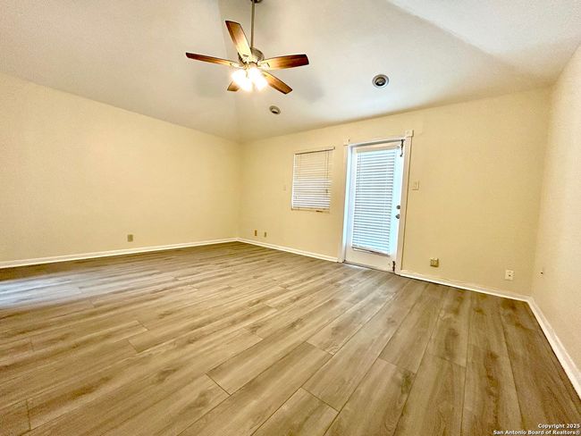 5904 Spring Vly, House other with 3 bedrooms, 2 bathrooms and null parking in San Antonio TX | Image 19