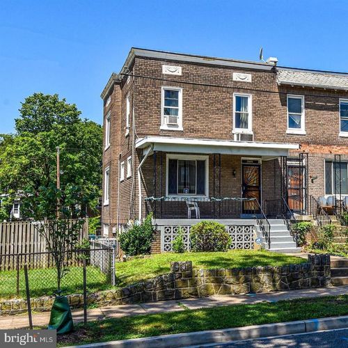 2806 5th St Ne, WASHINGTON, DC, 20017-1301 | Card Image