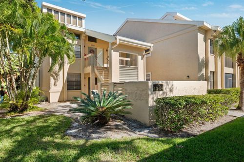 31-121 Lindsay Ln, OLDSMAR, FL, 34677-4820 | Card Image