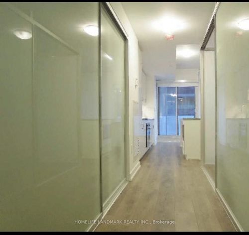 907-426 University Ave, Toronto, ON, M5G1S9 | Card Image