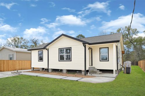 13210 Flagstaff Ln, Houston, TX, 77049-2908 | Card Image