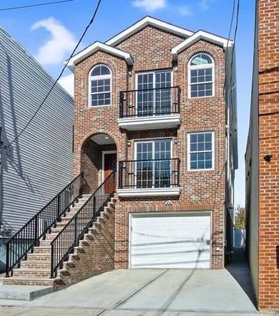 81 West 20 Th St, Home with 0 bedrooms, 5 bathrooms and null parking in Bayonne NJ | Image 1