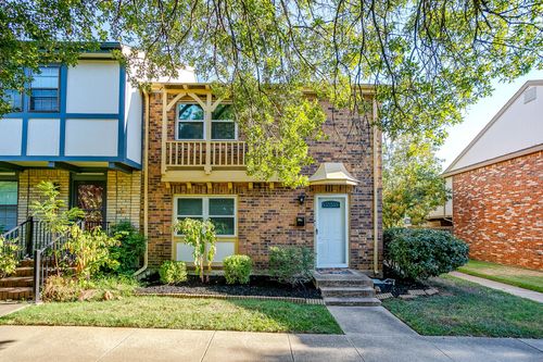 356 Westview Ter, Arlington, TX, 76013-1628 | Card Image