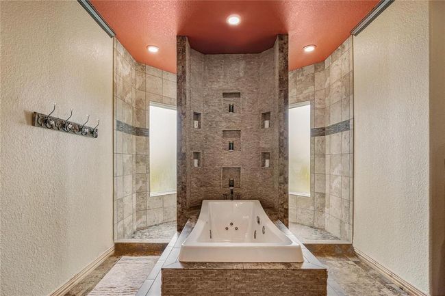 9474 Fm 524 Rd, Home with 5 bedrooms, 5 bathrooms and 3 parking in Sweeny TX | Image 28