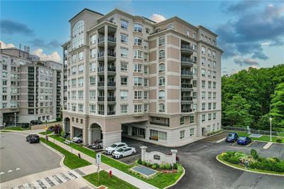 807 - 3000 Creekside Dr, House attached with 2 bedrooms, 2 bathrooms and 1 parking in Dundas ON | Image 2