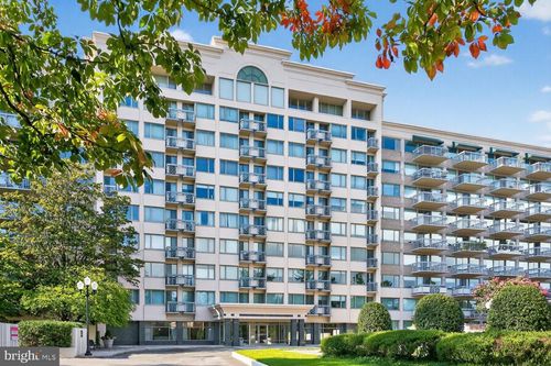 apt-209-5450 Whitley Park Ter, BETHESDA, MD, 20814-2008 | Card Image