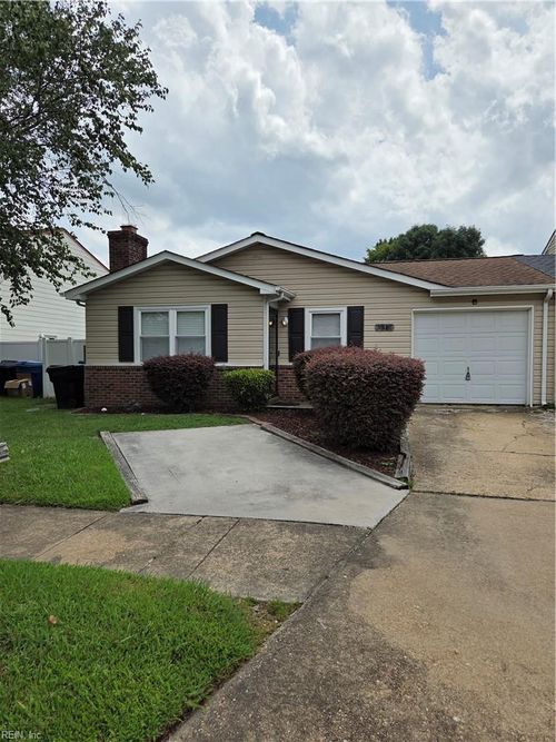 3317 Haley Dr, Virginia Beach, VA, 23452-4800 | Card Image