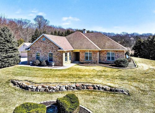 5565 Applewood Court, Addison, WI, 53027 | Card Image