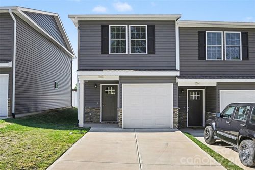 1006 10th Ave Ne, Hickory, NC, 28601-4044 | Card Image