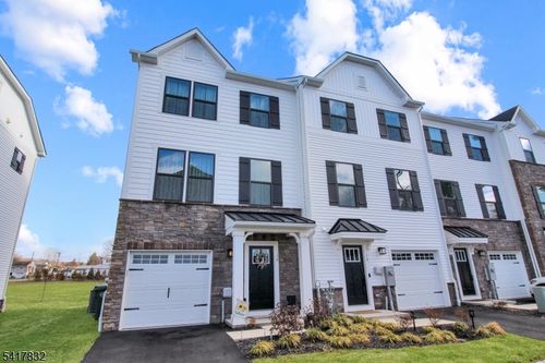 14 Saw Mill Cir, Hackettstown, NJ, 07840-1386 | Card Image
