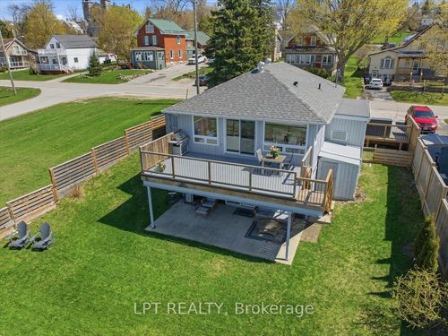 45 Water St, Penetanguishene, ON, L9M1M8 | Card Image