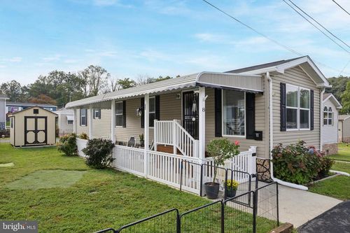 8 Travelo Ln, MEDIA, PA, 19063-5946 | Card Image