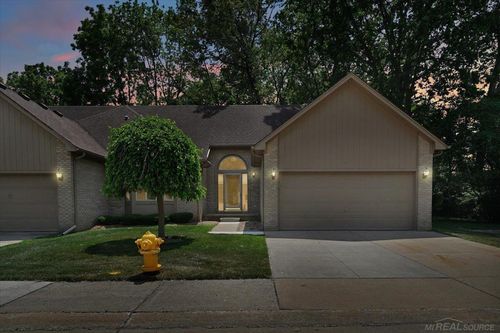 15634 Corso Dr, Clinton Township, MI, 48035-2190 | Card Image