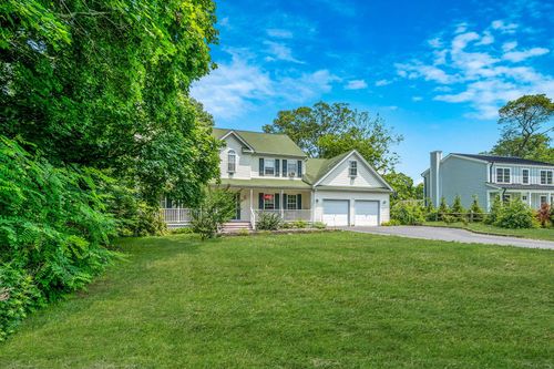4 Ariel Ct, Rocky Point, NY, 11778-8108 | Card Image