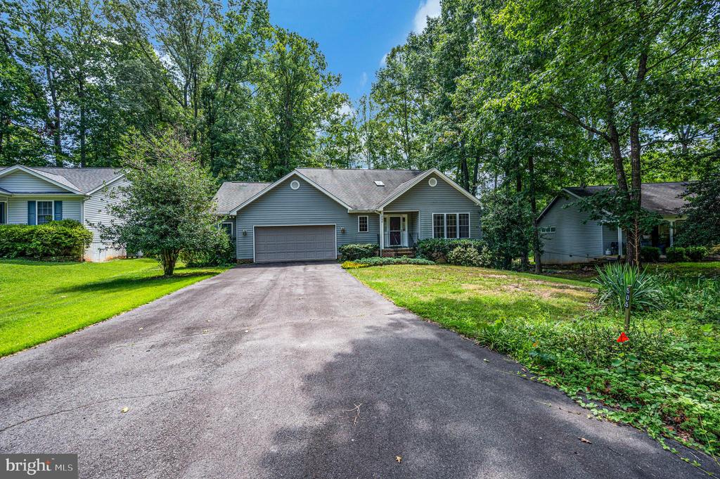 Residential in LOCUST GROVE 2
