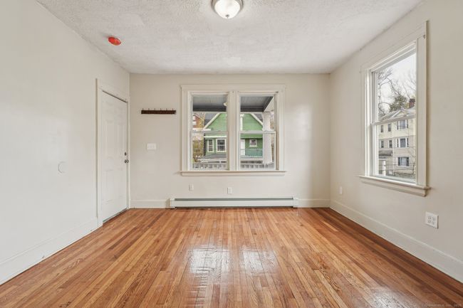 2 - 154 Easton Ave, Home with 2 bedrooms, 1 bathrooms and null parking in Waterbury CT | Image 5