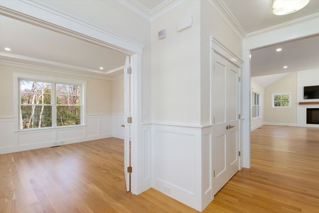 116 Winthrop St, House other with 4 bedrooms, 4 bathrooms and 6 parking in Medway MA | Image 6