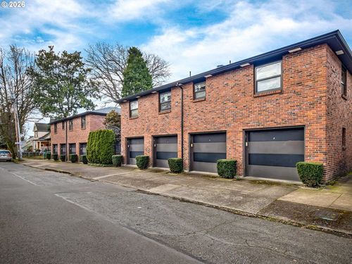 3-929 Se 16th Ave, Portland, OR, 97214-2681 | Card Image