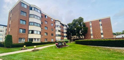 unit-407-w-5500 Lincoln Ave, Morton Grove, IL, 60053-3408 | Card Image