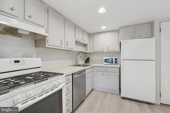 9 - 9 Old Forge Xing, Townhouse with 2 bedrooms, 3 bathrooms and null parking in DEVON PA | Image 7