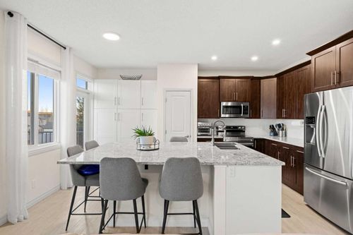 184 Cimarron Vista Way, Okotoks, AB, T1S0K3 | Card Image