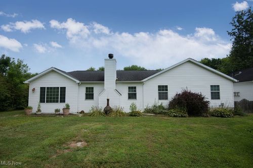 4594 Center Rd, Andover, OH, 44003-9658 | Card Image