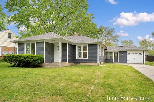 4300 Fuller Ave Se, Grand Rapids, MI, 49508-3507 | Card Image